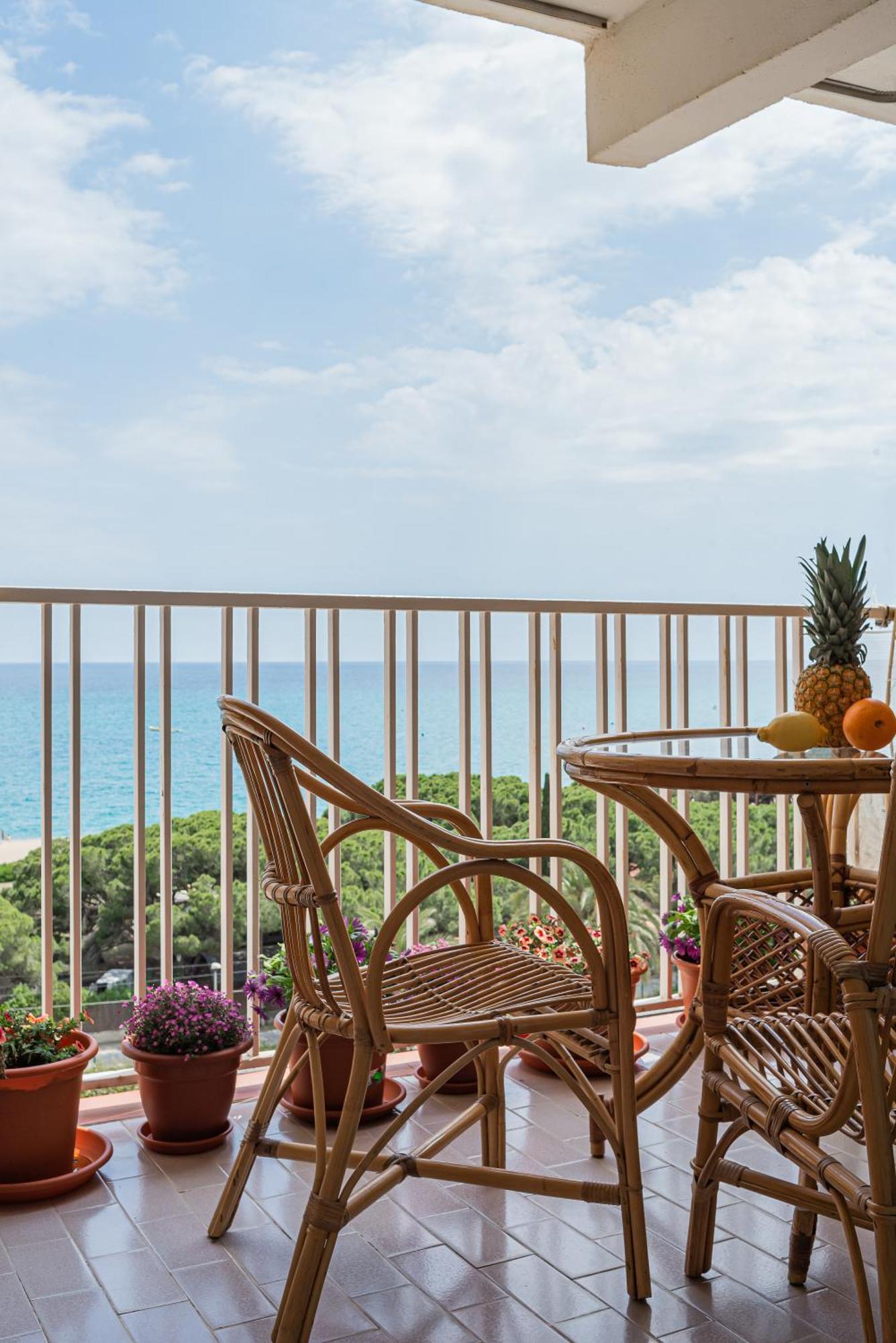 Sea View Apartments Малграт де Мар Екстериор снимка