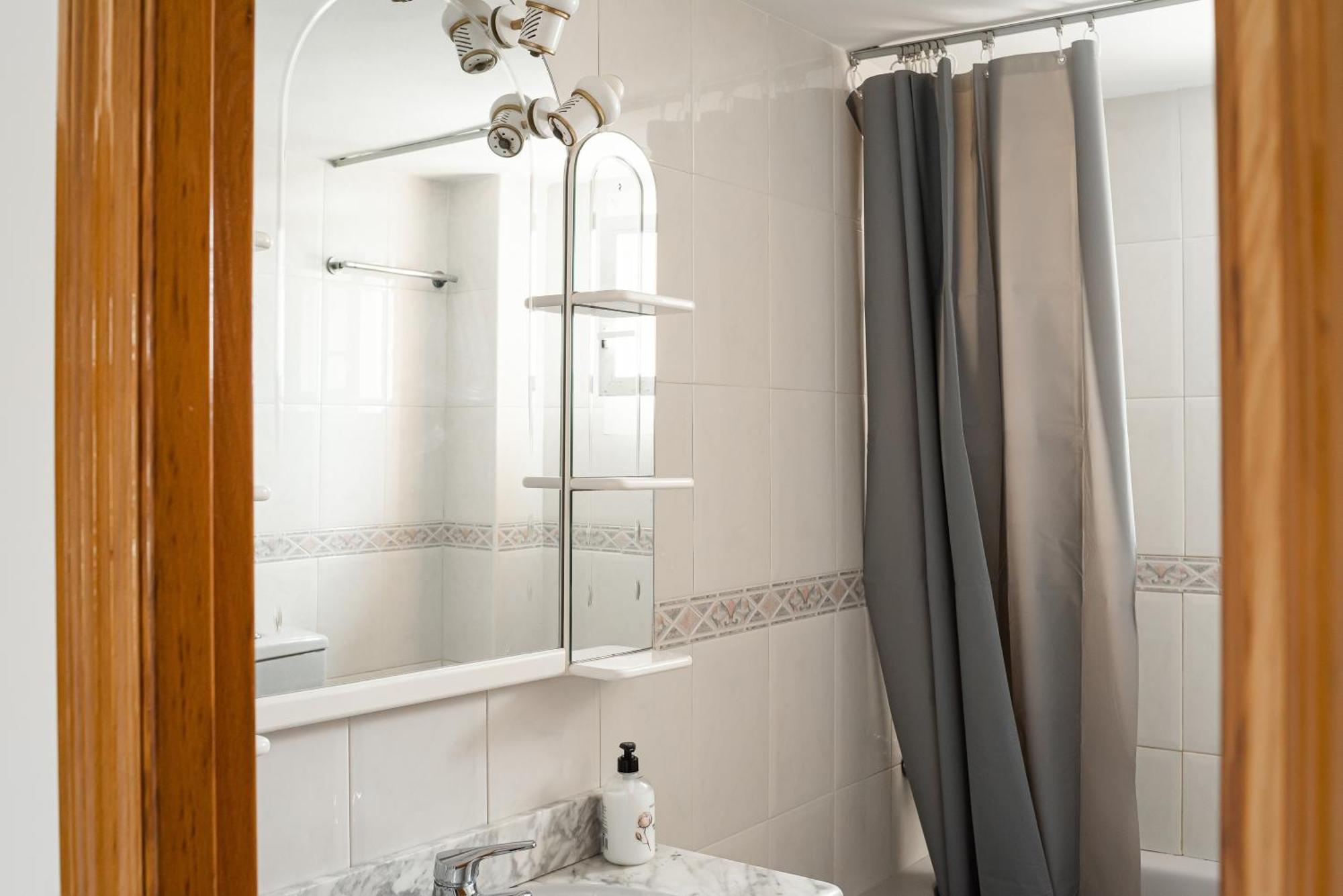 Sea View Apartments Малграт де Мар Екстериор снимка